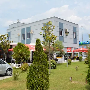 *** Hotel Alpet Albanie