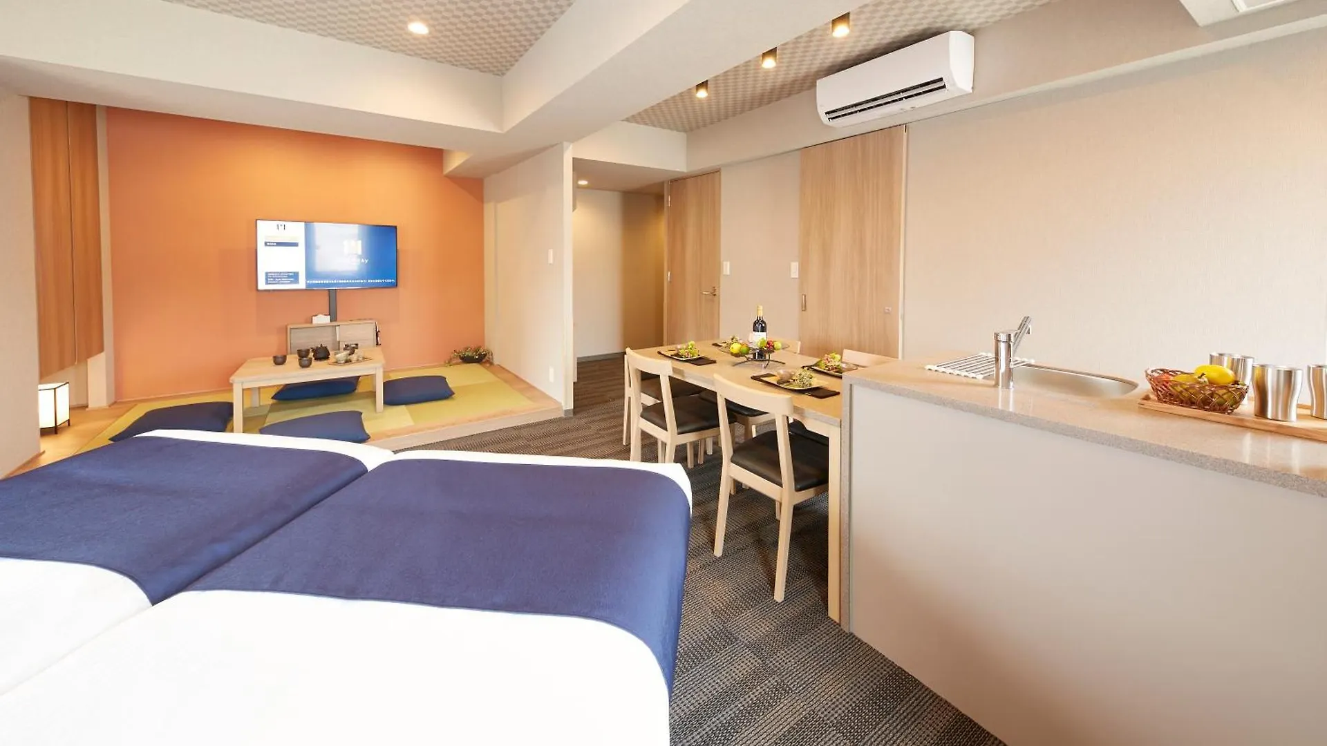 Monday Apart Premium Ginza Shintomicho Tokyo