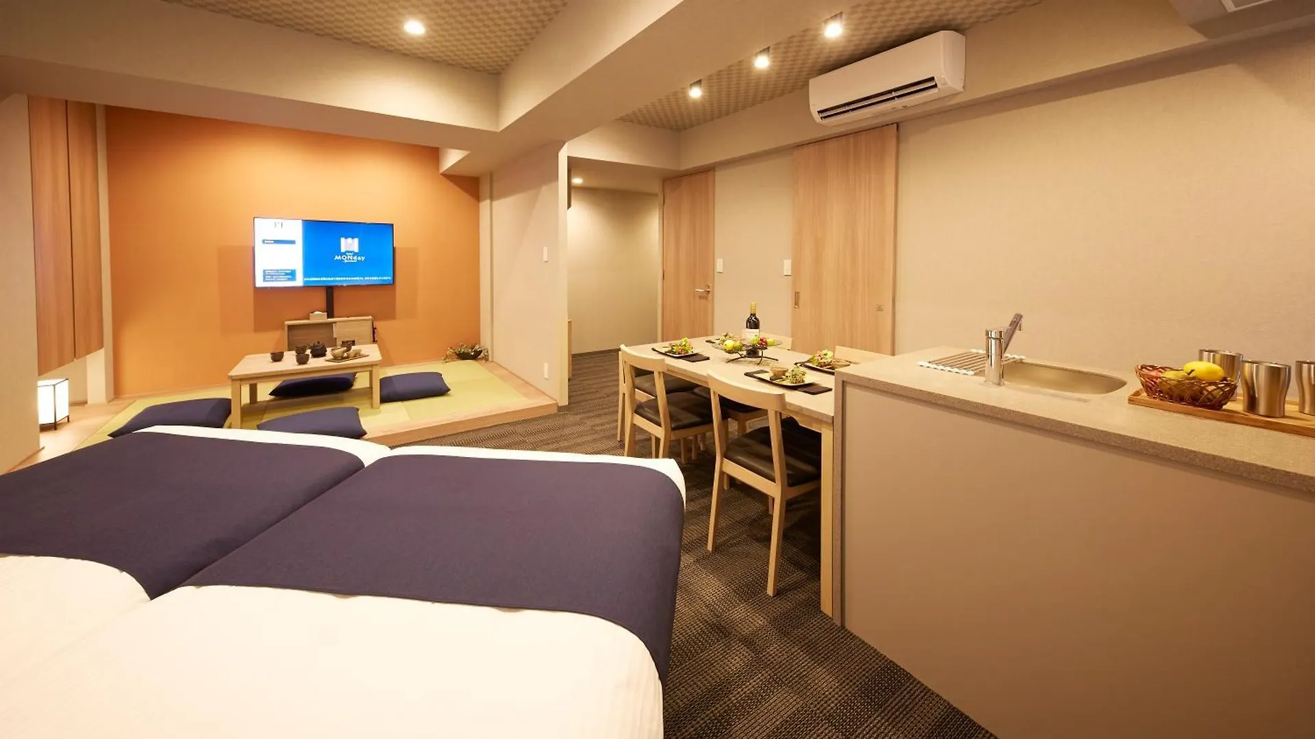 Monday Apart Premium Ginza Shintomicho Tokyo