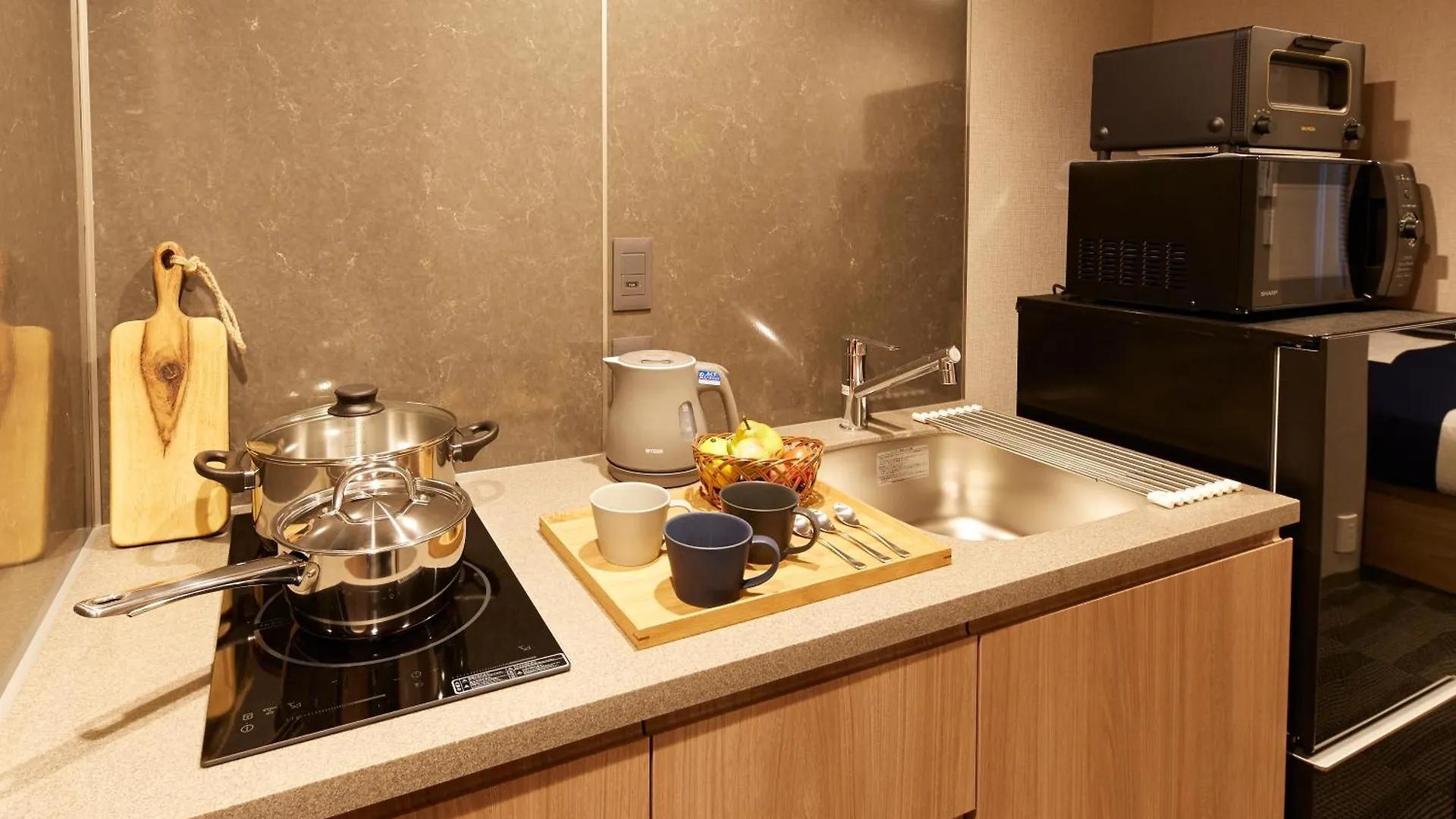Monday Apart Premium Ginza Shintomicho Tokyo Aparthotel